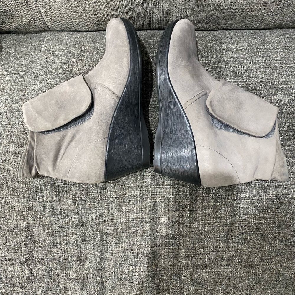 Dansko Romy Gray Ankle Wedge Boots Women Size Eu 38 - Picture 6 of 11